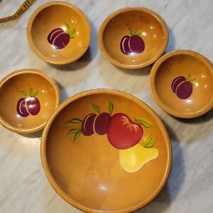 Vintage Munising Fruit Design Wooden Salad Bowls Set